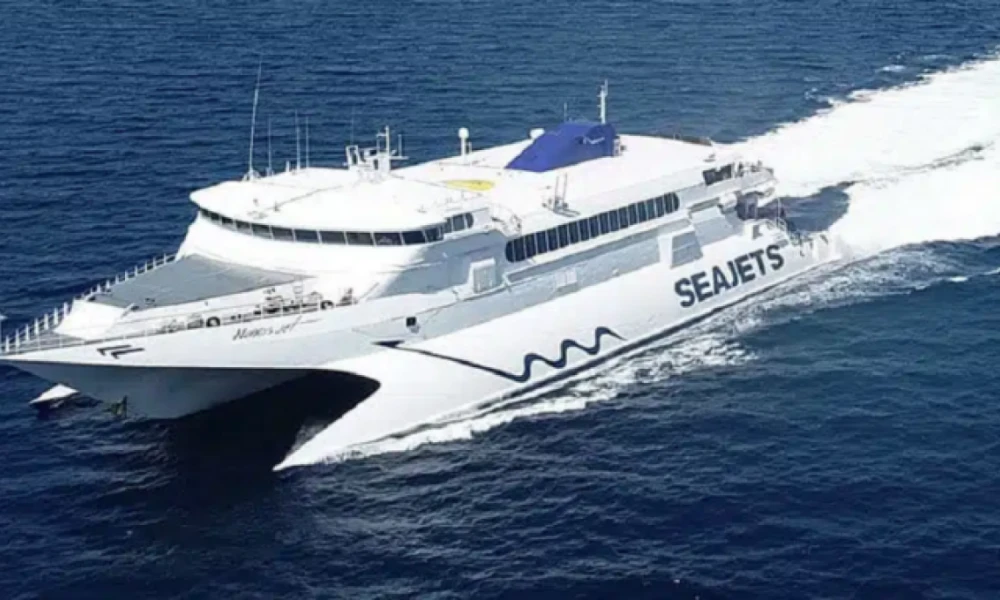 Μαντούδι: Μηχανική βλάβη έπαθε το Naxos Jet - Έξαλλοι 281 επιβάτες